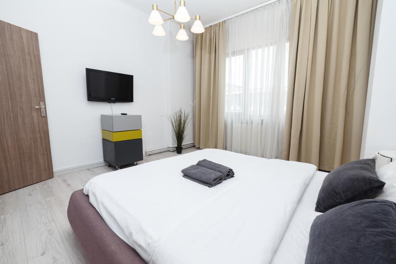Color Apartments Franceza St Bucarest Extérieur photo
