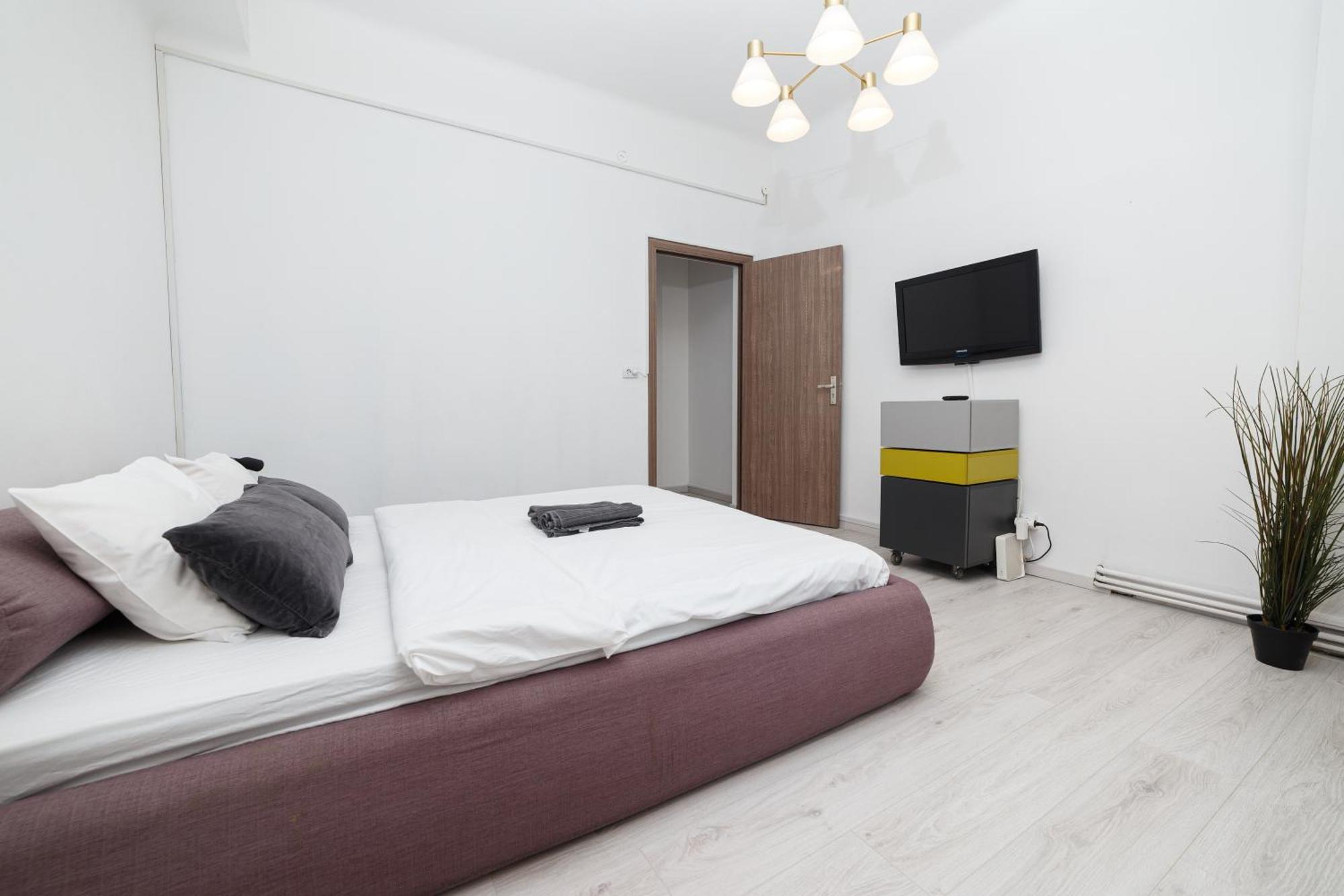 Color Apartments Franceza St Bucarest Extérieur photo