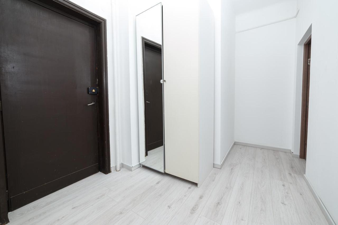 Color Apartments Franceza St Bucarest Extérieur photo