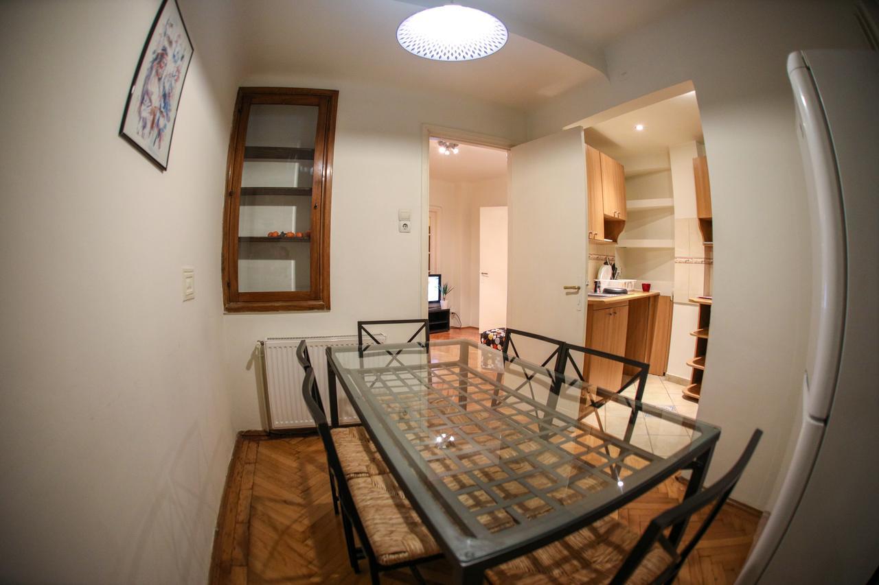 Color Apartments Franceza St Bucarest Extérieur photo